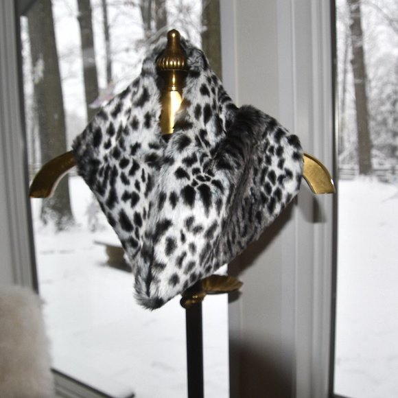 Ann Taylor Like New Faux Fur Infinity Scarf - Picture 1 of 3